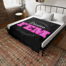 Load image into Gallery viewer, &quot;Divine FEM&quot; Plush Fleece Blanket
